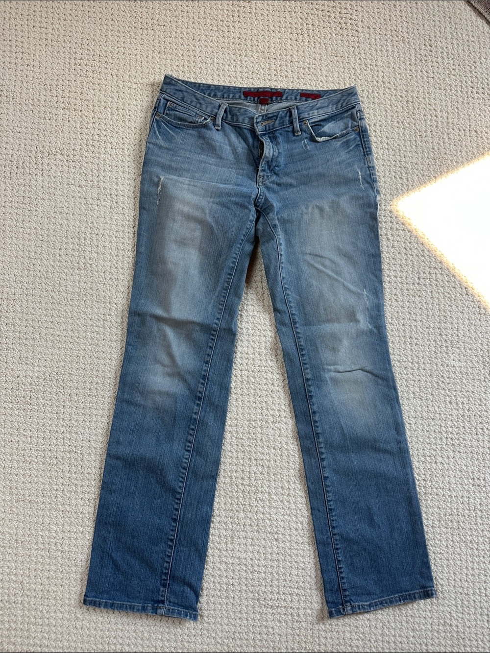 Banana Republic Women's Straight Leg Jeans in Blue Wash